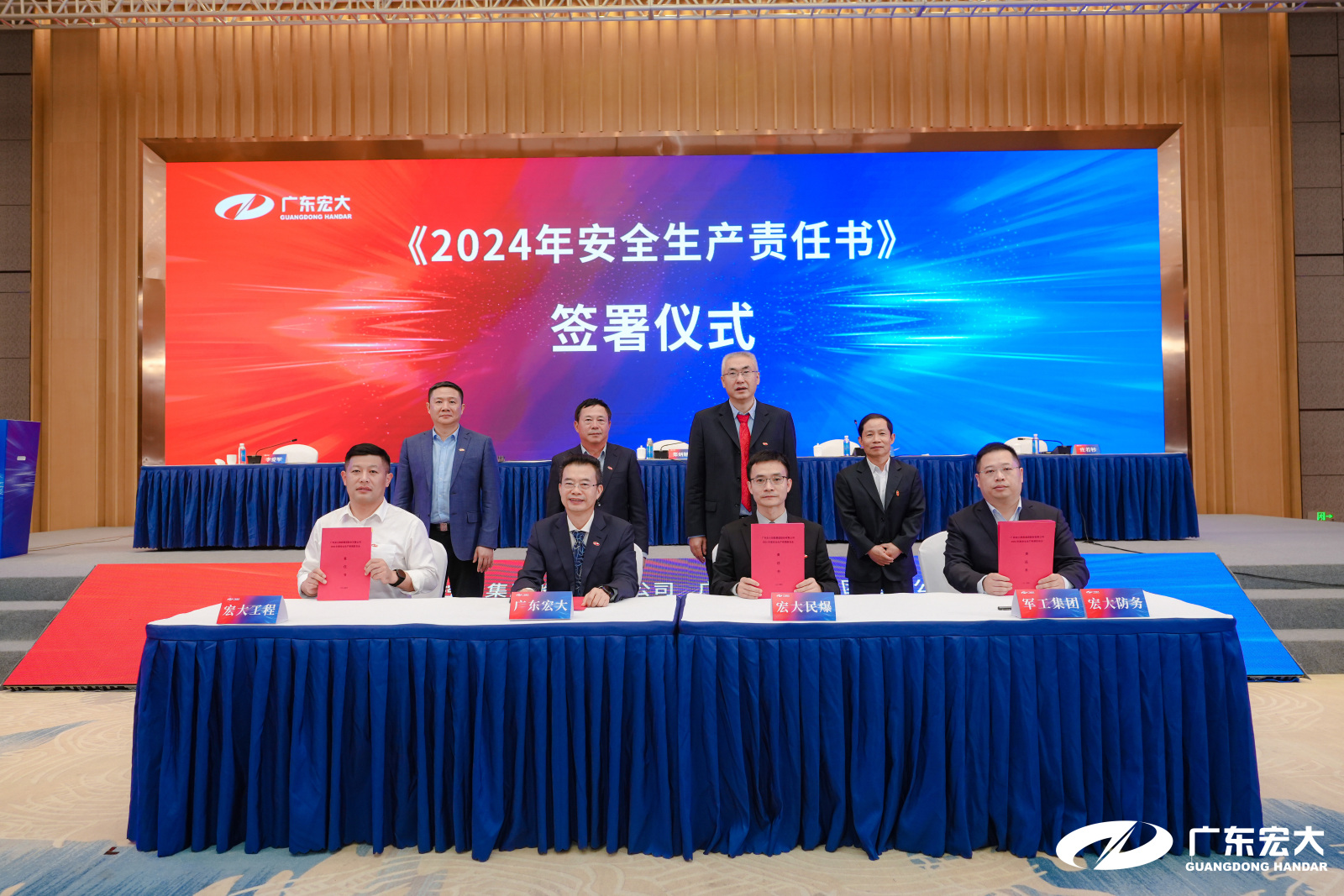 1705889525471800.jpg 35247204.jpg